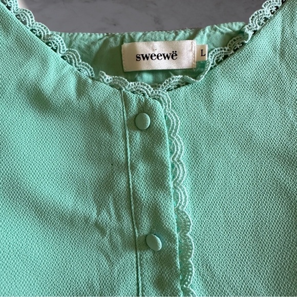 NWOT NastyGal Scalloped Lace Trim Crepe Cami Tank Top In Mint Size L - Picture 4 of 7